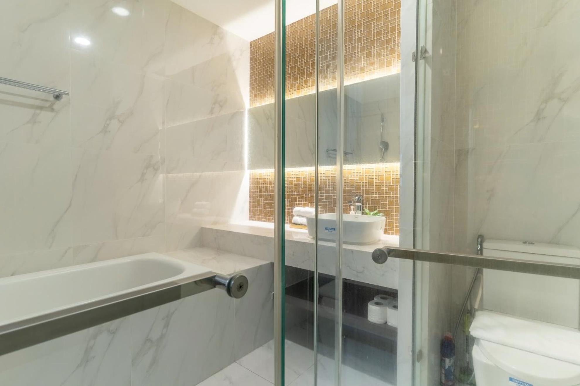 De Lux Madison 2 Bedrooms 2 Baths, Pool Gym Appartement